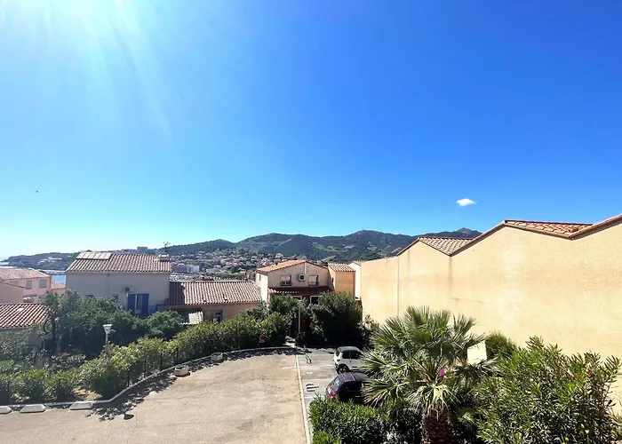 Banyuls-Sur-Mer : Duplex T3 Avec Terrasse, Parking Prive, Proche Plage - Fr-1-309-77