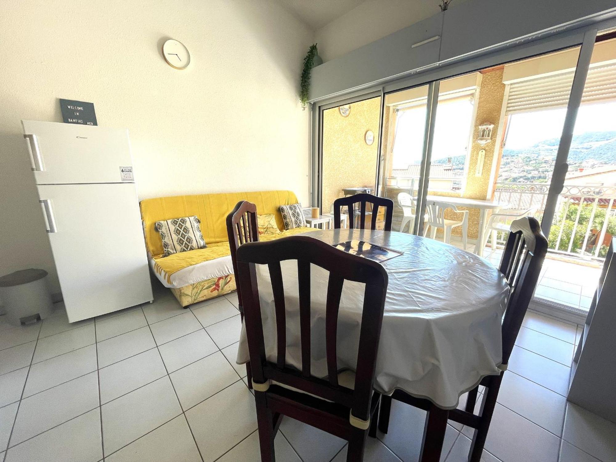 : Duplex T3 Avec Terrasse, Parking Prive, Proche - Fr-1-309-77 *
