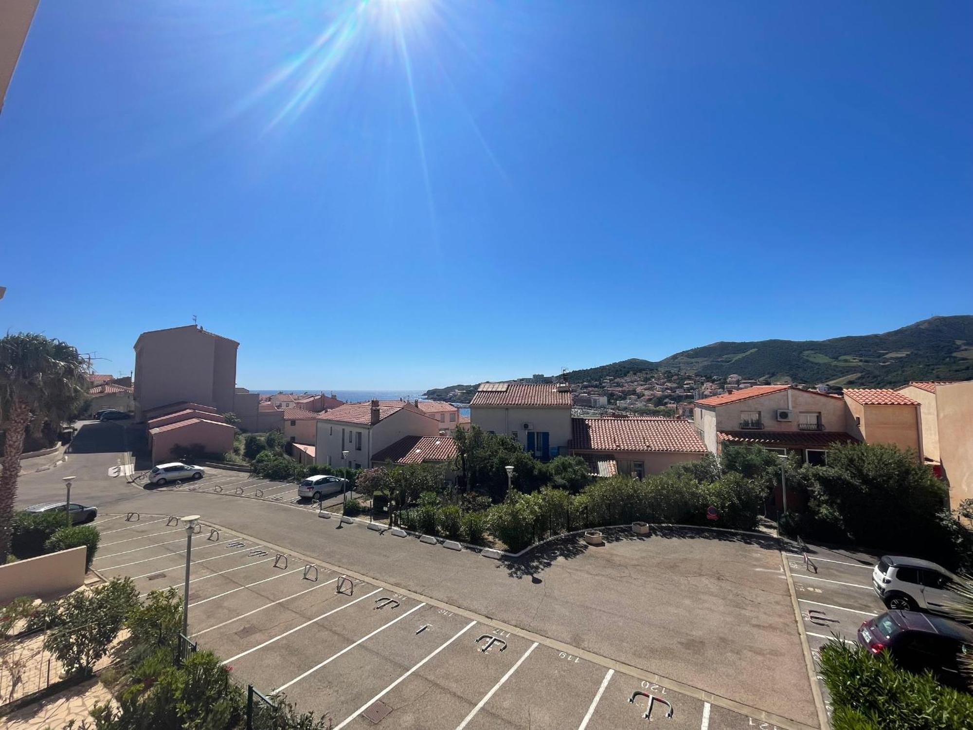 : Duplex T3 Avec Terrasse, Parking Prive, Proche - Fr-1-309-77 * Banyuls-sur-Mer