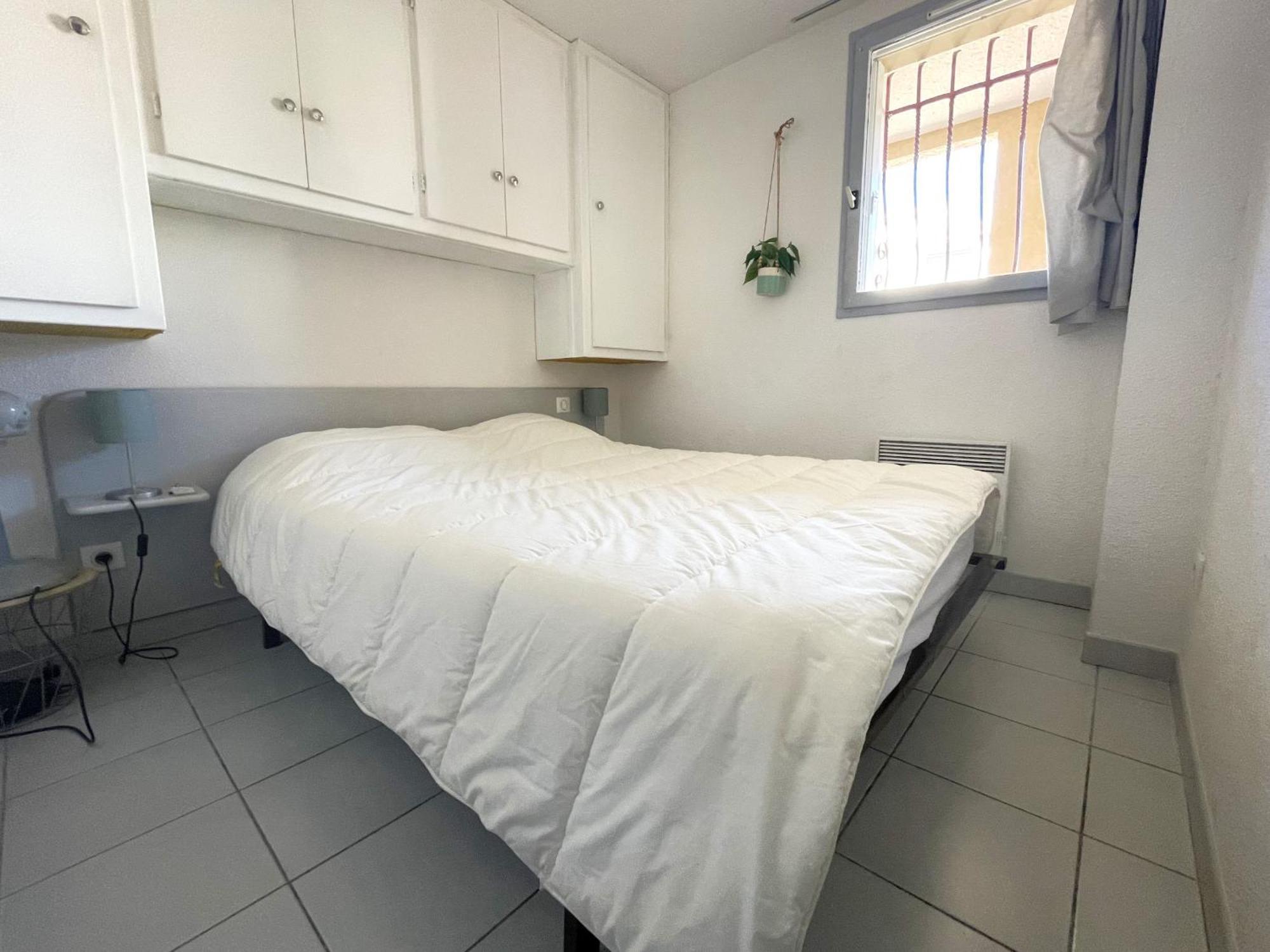 : Duplex T3 Avec Terrasse, Parking Prive, Proche - Fr-1-309-77