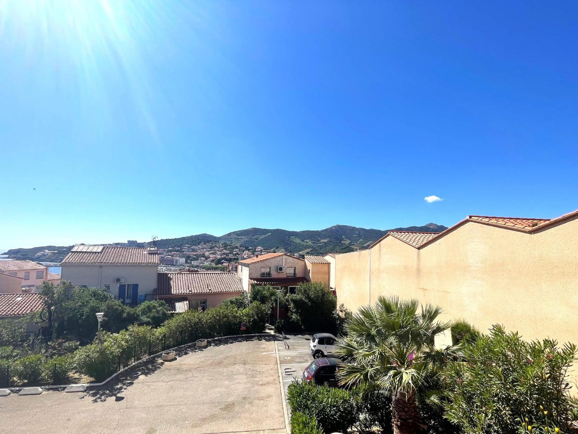 : Duplex T3 Avec Terrasse, Parking Prive, Proche - Fr-1-309-77 Banyuls-sur-Mer